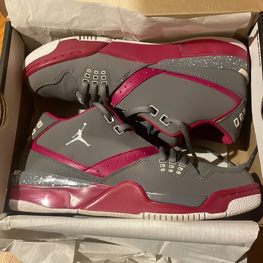 Jordan Flight 23 GG cool grey/white/fuchsia
